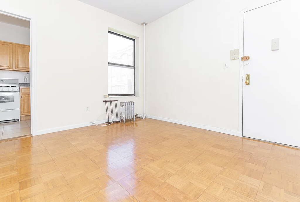 244 Roebling Street - Photo 0