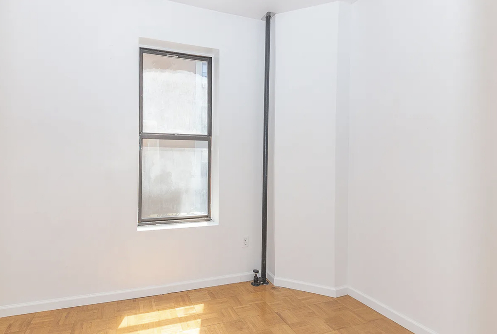 244 Roebling Street - Photo 3