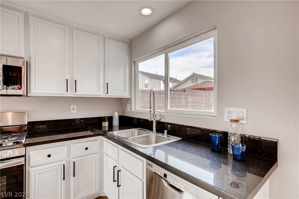 8645 Palomino Ranch Street - Photo 10
