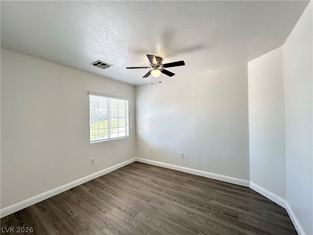 11028 Meadow Leaf Avenue - Photo 16