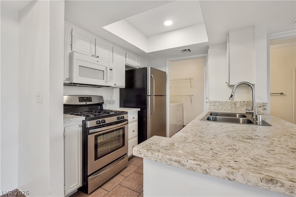 1908 Desert Falls Court - Photo 5