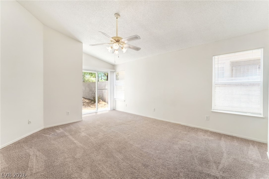 9725 Horizon Hills Drive - Photo 12