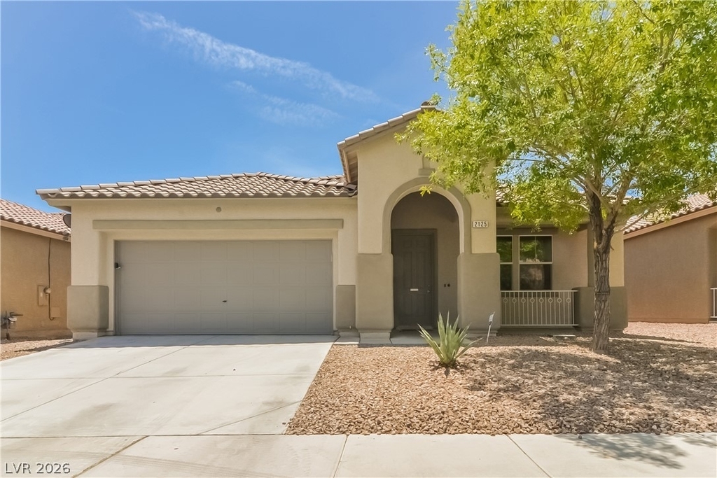 2125 Silvereye Drive - Photo 0