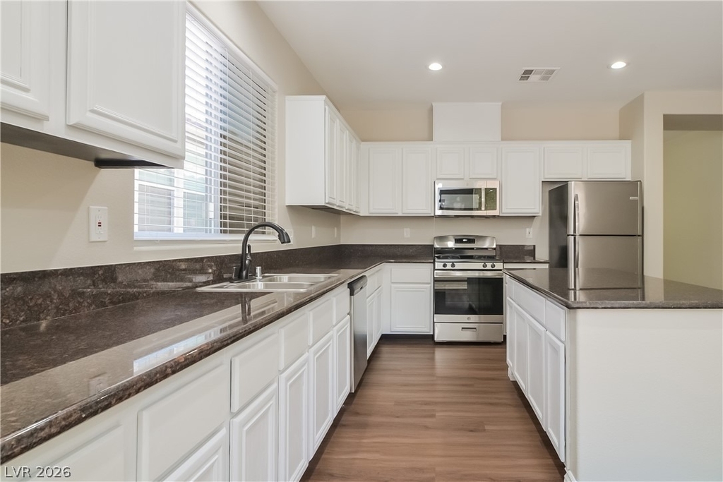 2125 Silvereye Drive - Photo 2