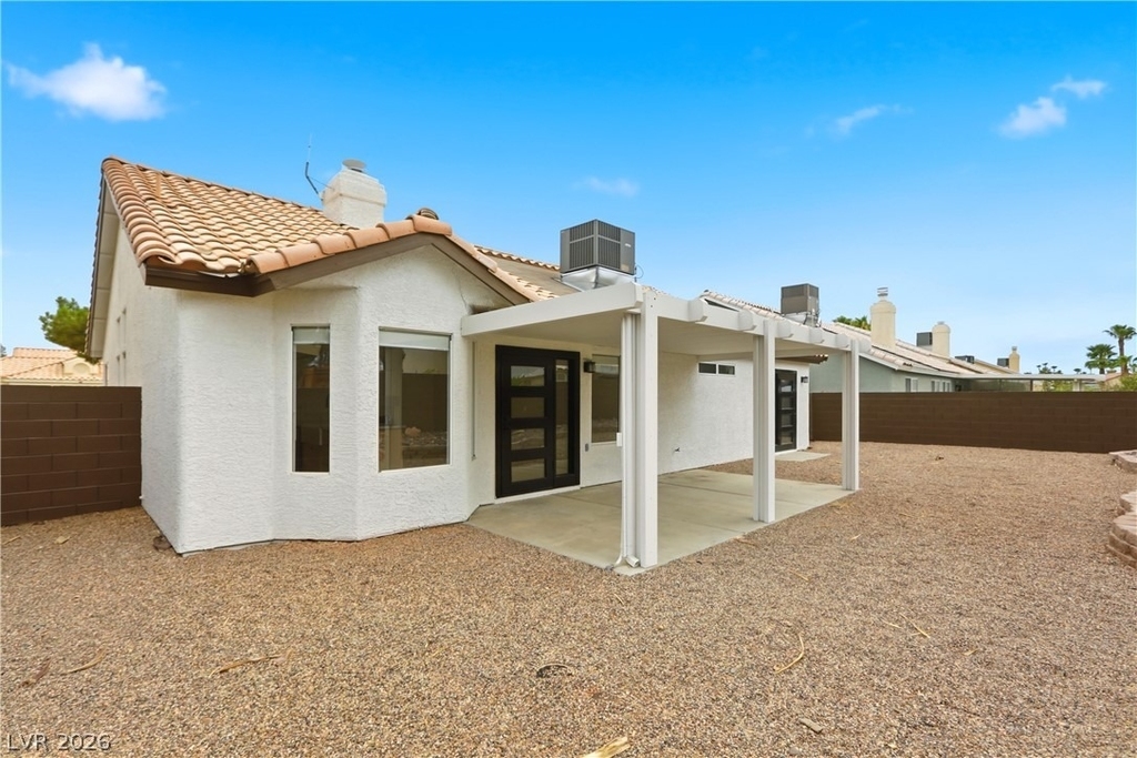 4818 Carefree Drive - Photo 29