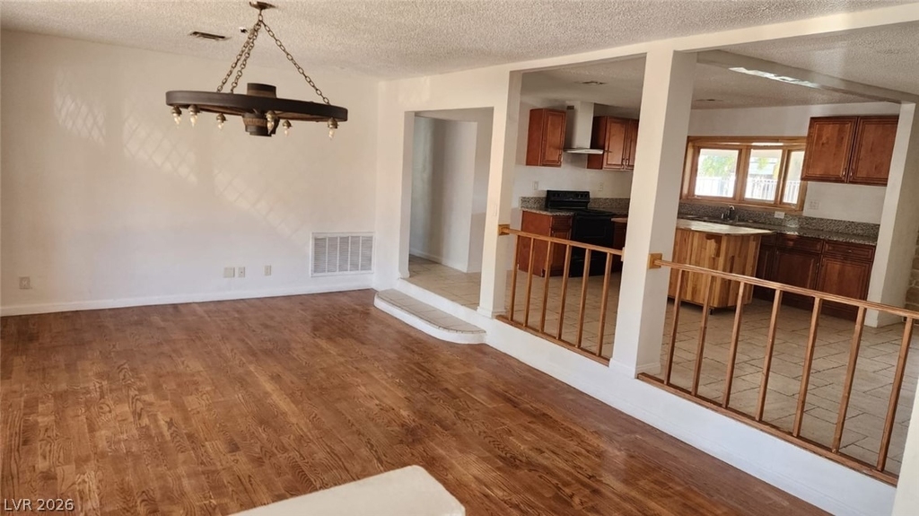 4897 Sawyer Avenue - Photo 13