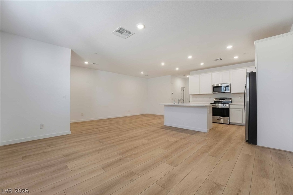 2558 Venetia Pointe Street - Photo 7
