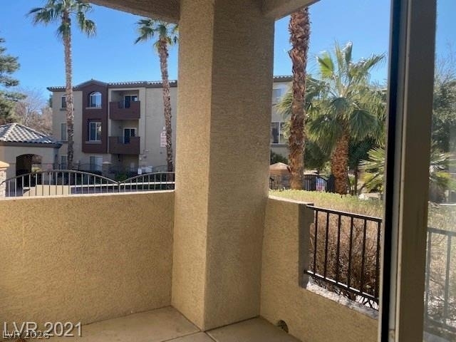 4400 S Jones Boulevard - Photo 9