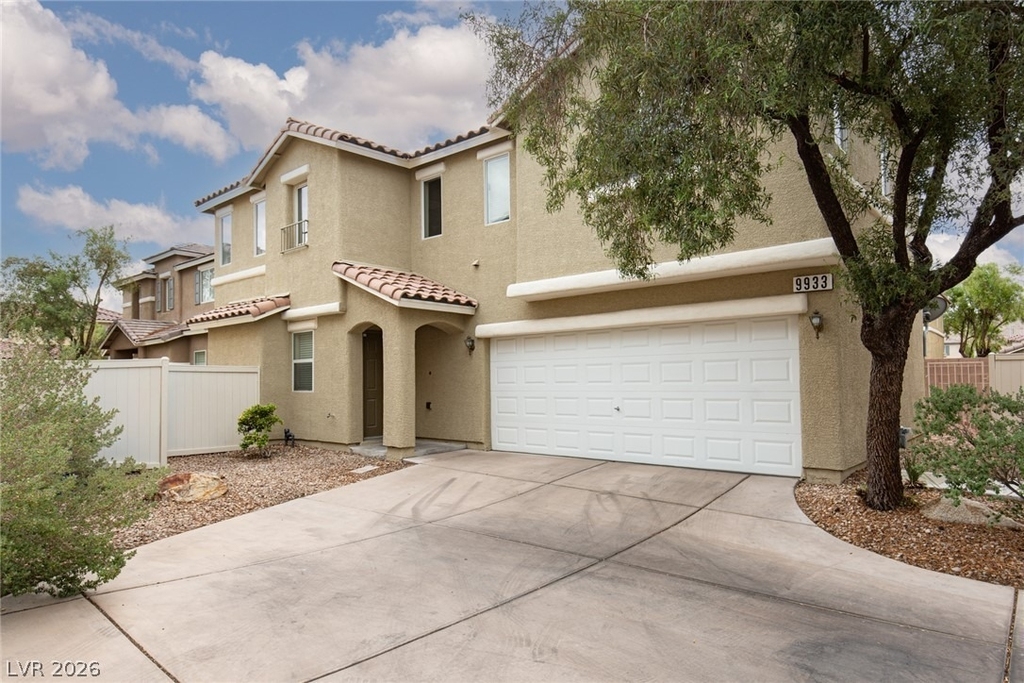 9933 Carrizo Springs Avenue - Photo 0