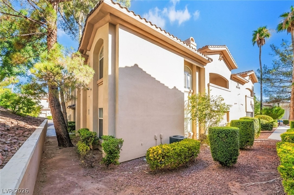 2050 W Warm Springs Road - Photo 32