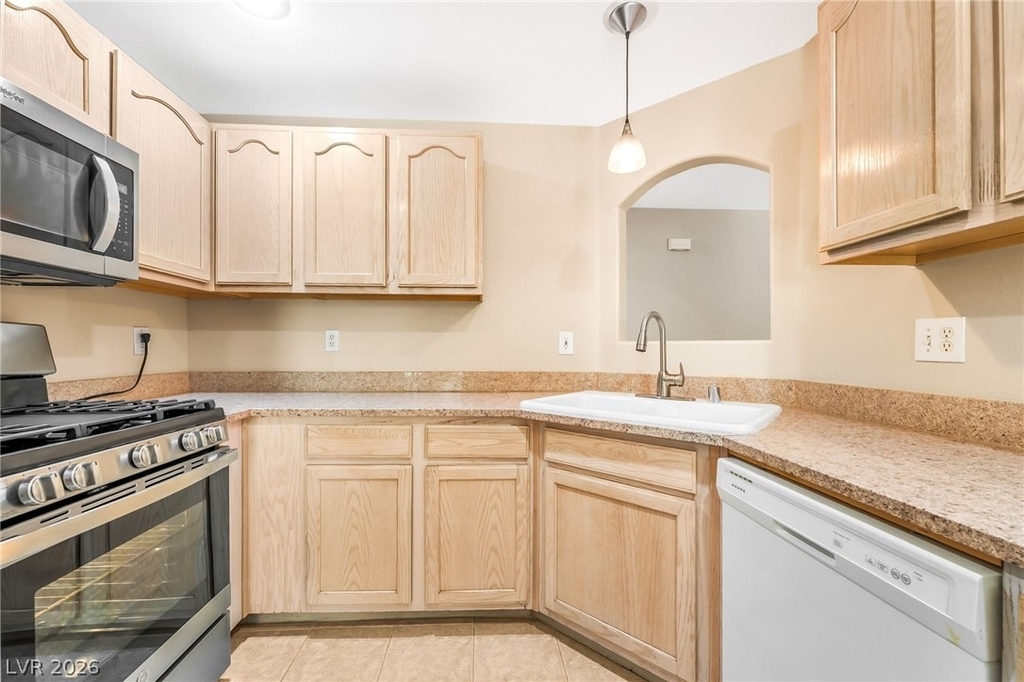 2050 W Warm Springs Road - Photo 14