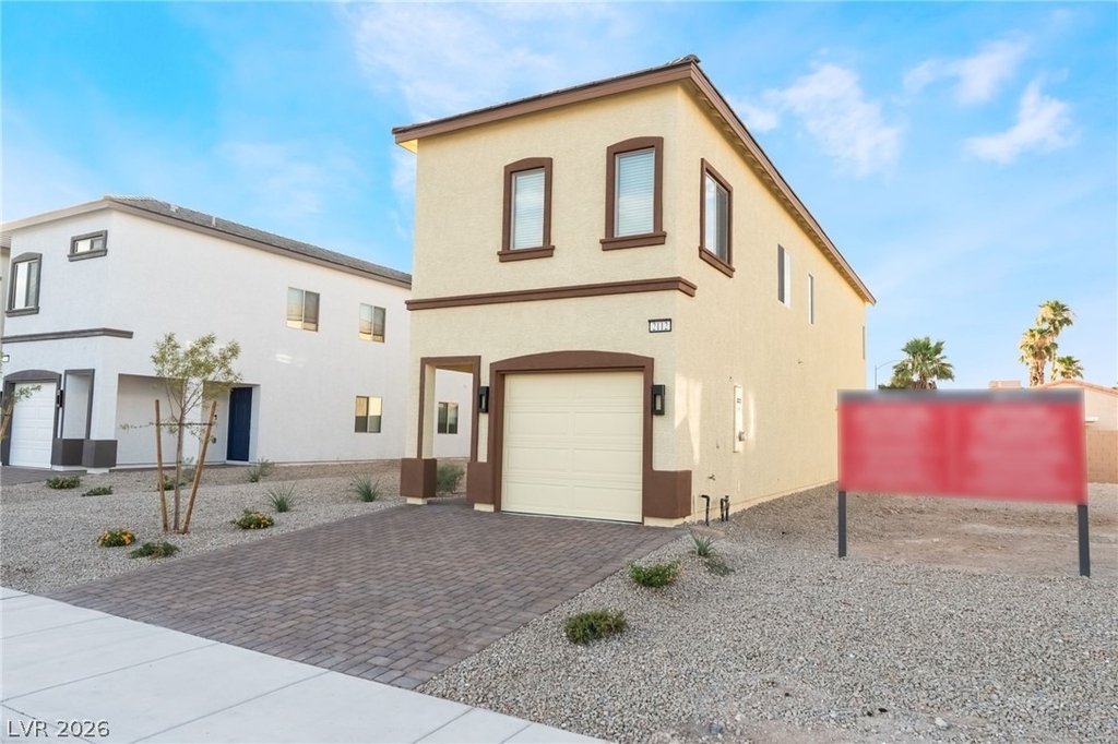 2112 Abraham Avenue - Photo 0