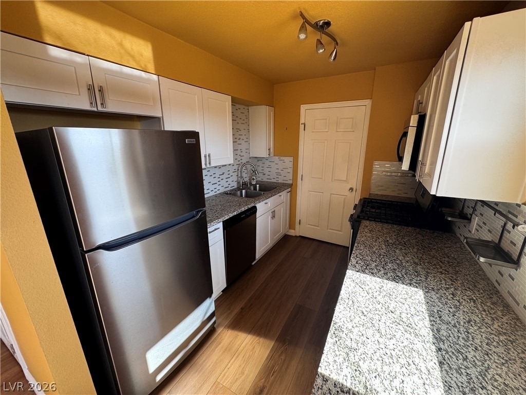 2720 Salt Lake Street - Photo 1