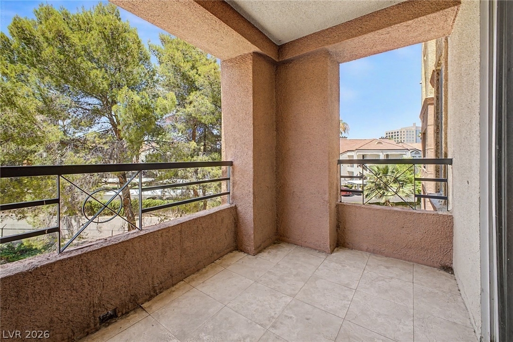 260 E Flamingo Road - Photo 19