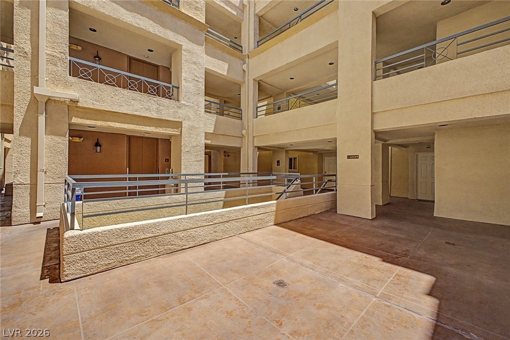 260 E Flamingo Road - Photo 3