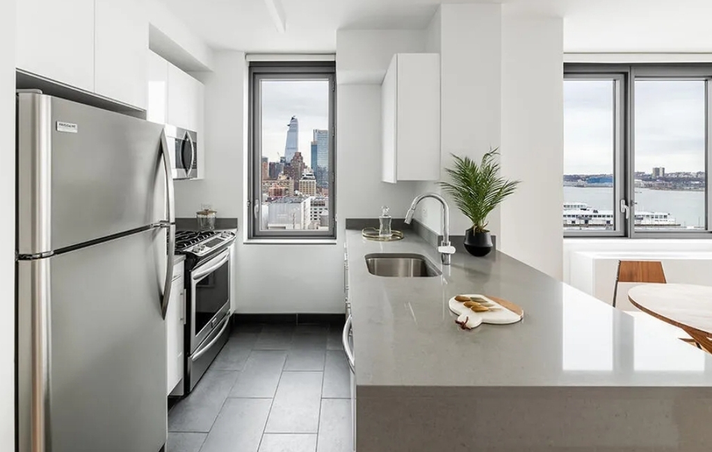 606 West 57th Street - Photo 7