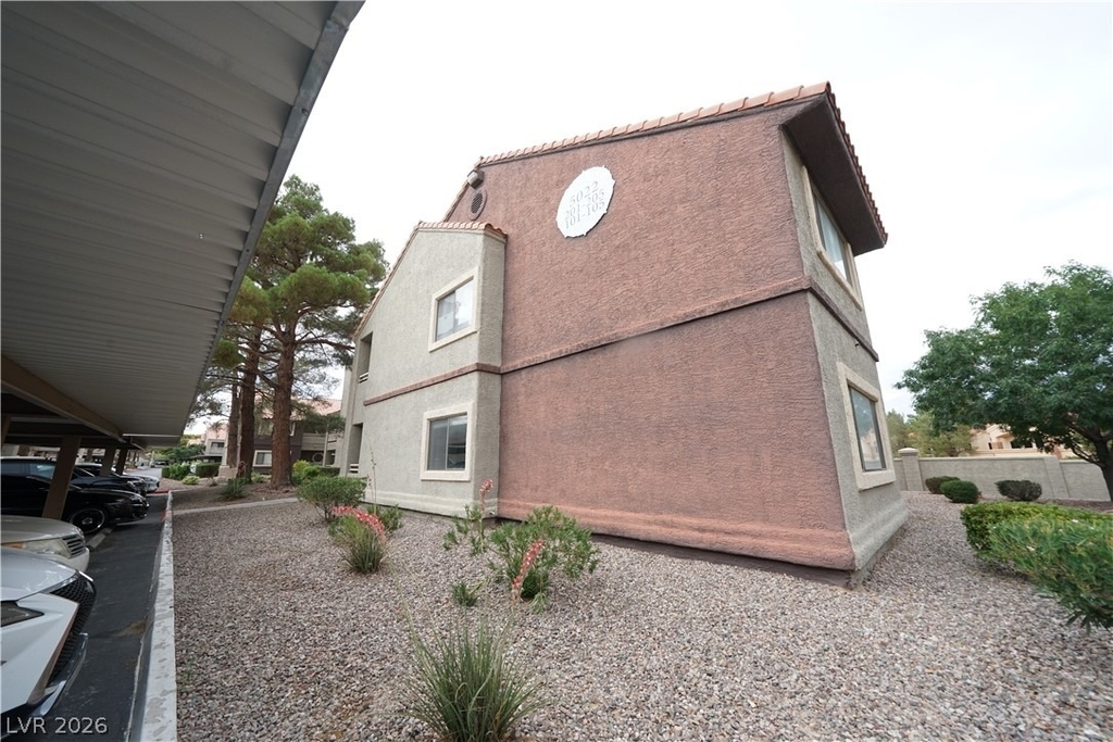 5022 S Rainbow Boulevard - Photo 1