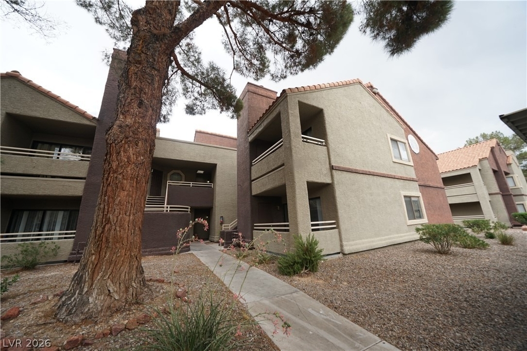 5022 S Rainbow Boulevard - Photo 0