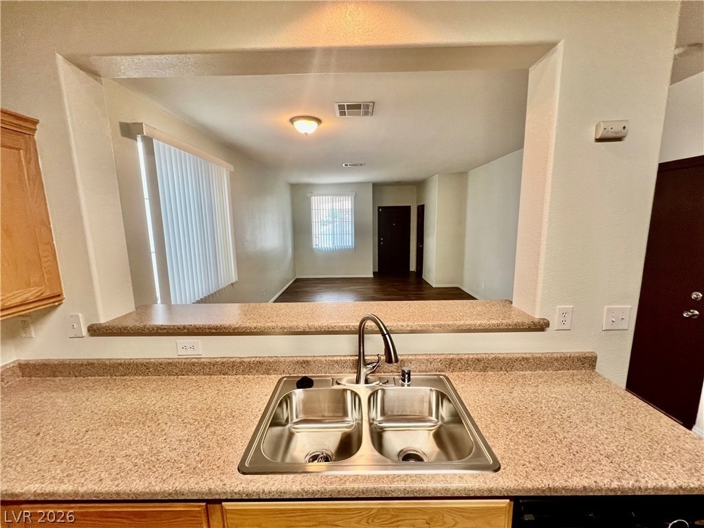 1324 Sun Village Avenue - Photo 9
