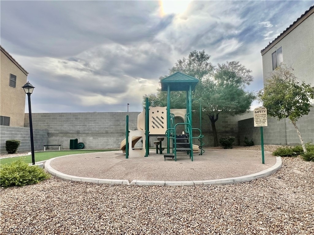 1324 Sun Village Avenue - Photo 32
