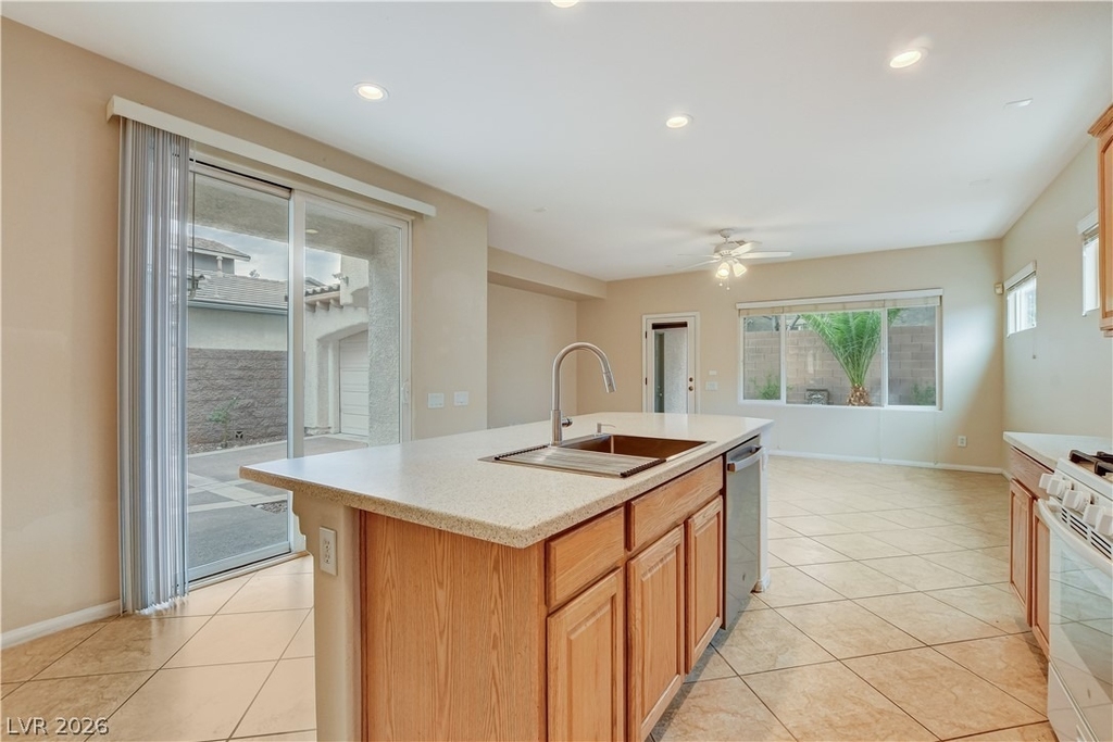 10474 Howling Coyote Avenue - Photo 19