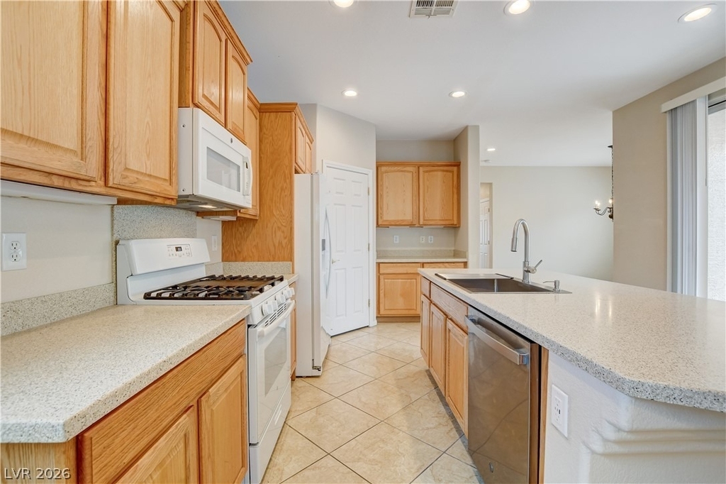 10474 Howling Coyote Avenue - Photo 18