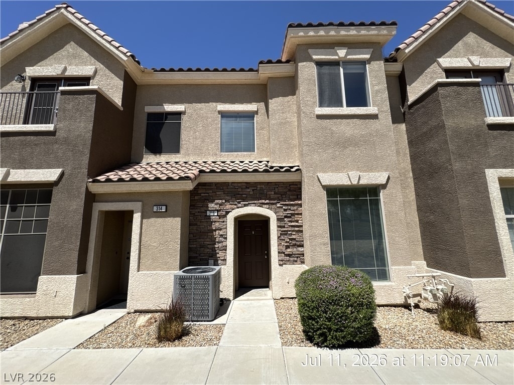 316 Fountain Crossing Lane - Photo 0