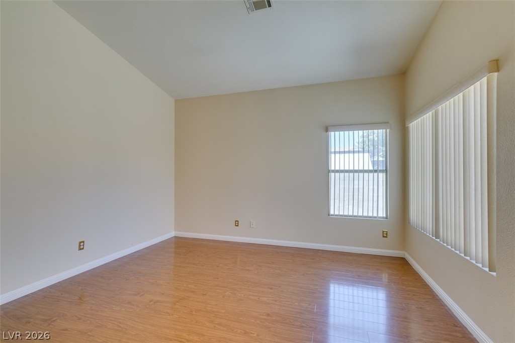 8168 W Gilmore Avenue - Photo 31