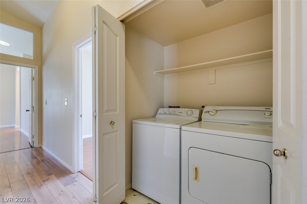 8168 W Gilmore Avenue - Photo 29