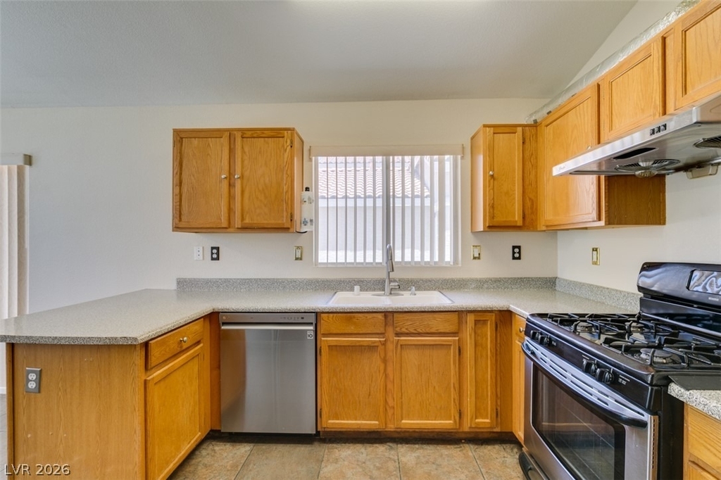 8168 W Gilmore Avenue - Photo 23