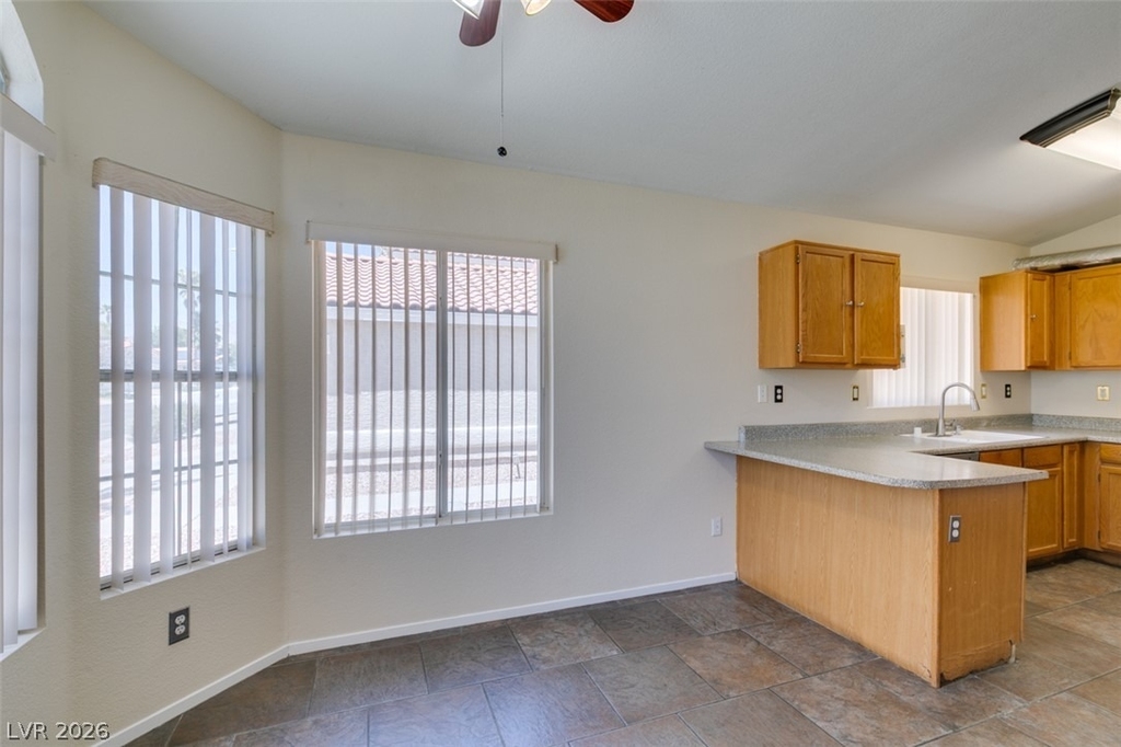 8168 W Gilmore Avenue - Photo 18