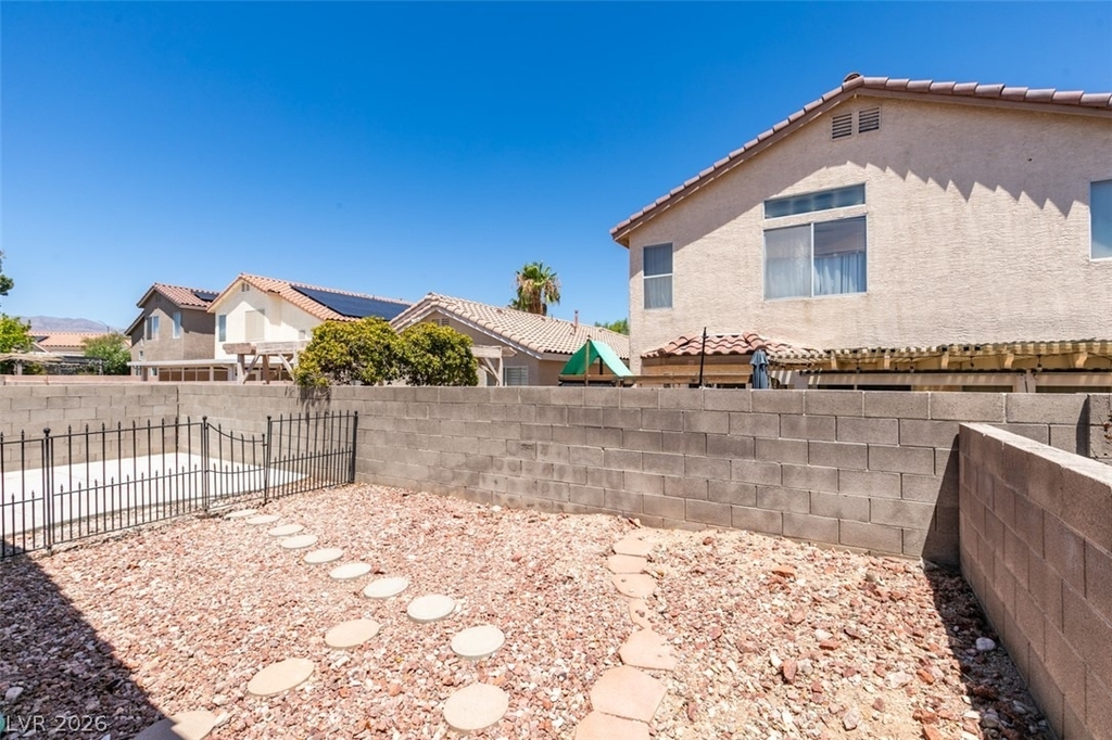 8168 W Gilmore Avenue - Photo 38