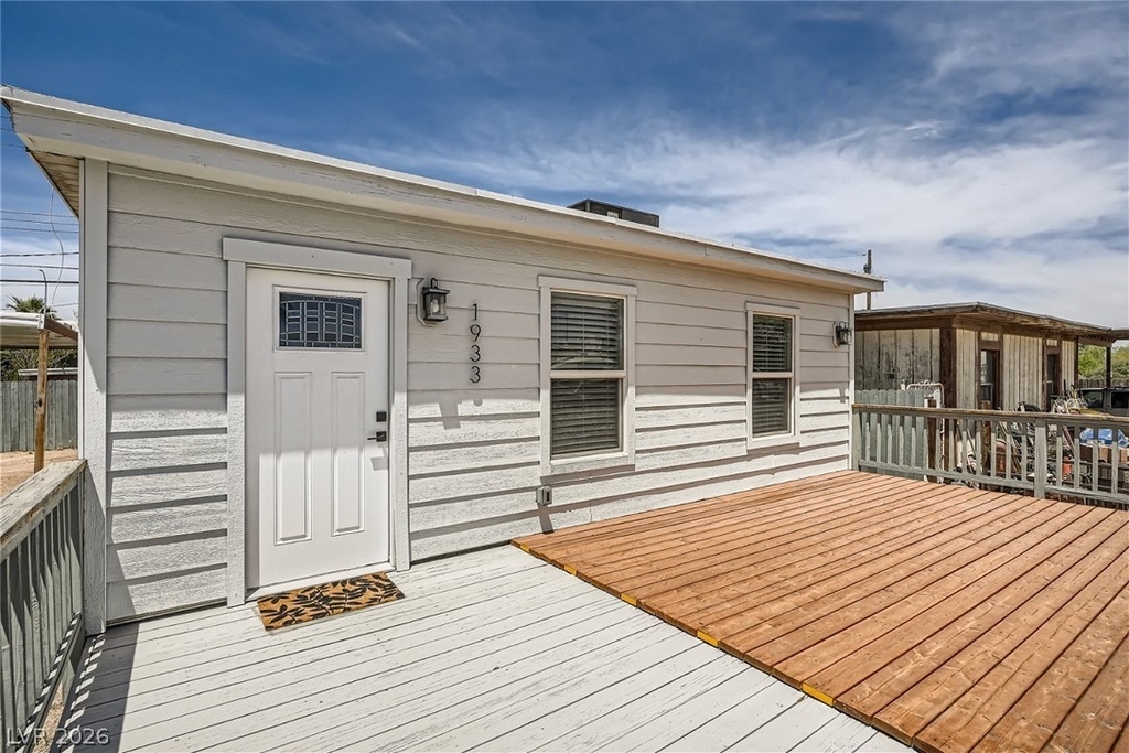 1933 Allen Avenue - Photo 1