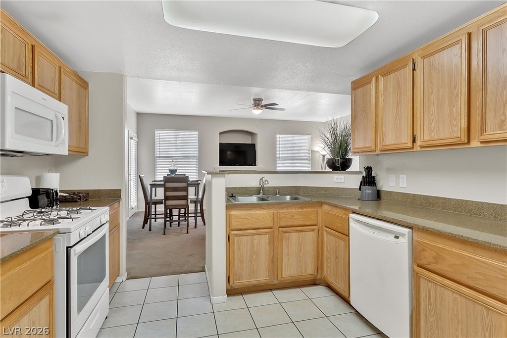 10001 Peace Way - Photo 9