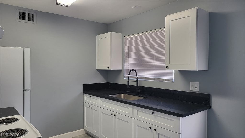 3240 N Michael Way - Photo 3