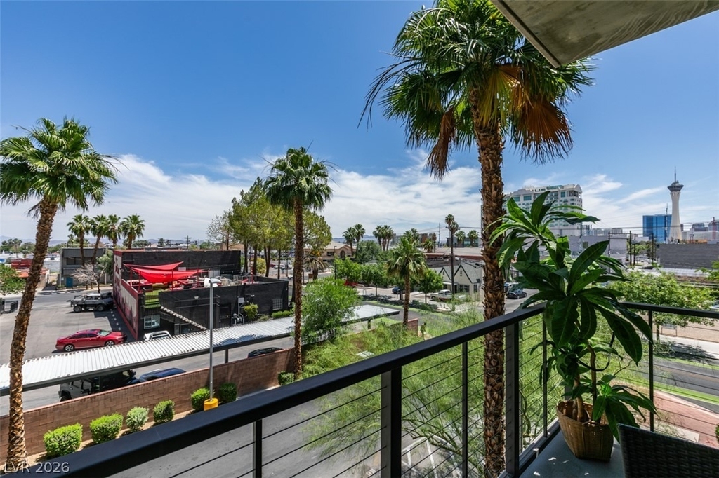 353 Bonneville Ave - Photo 35