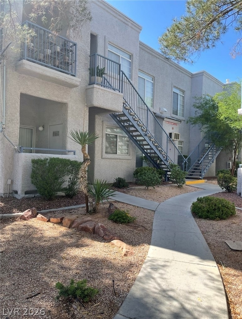 2201 Ramsgate Drive - Photo 2