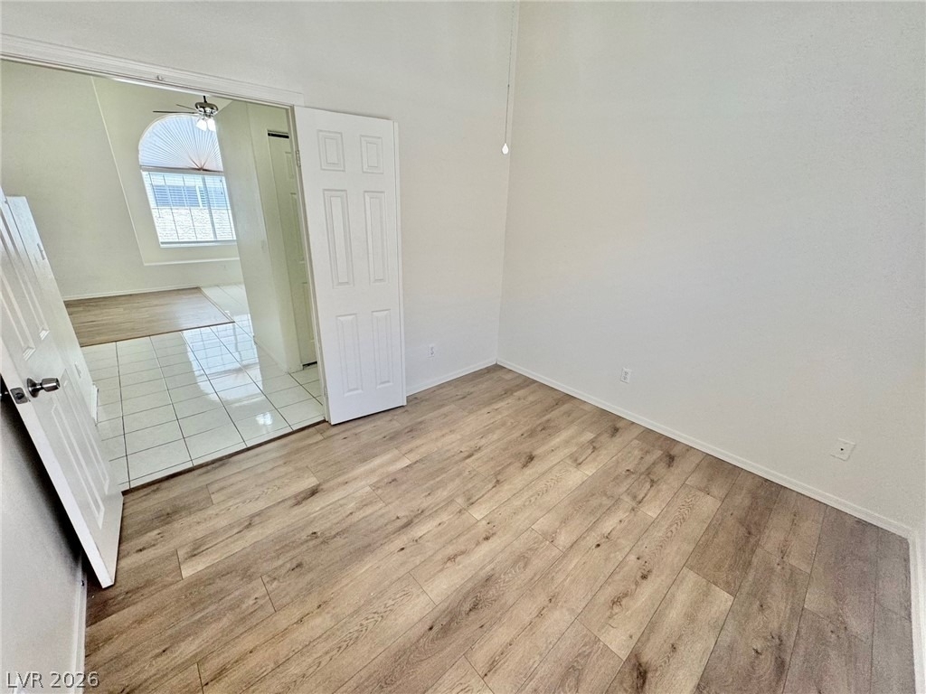 8133 W Rochelle Avenue - Photo 21