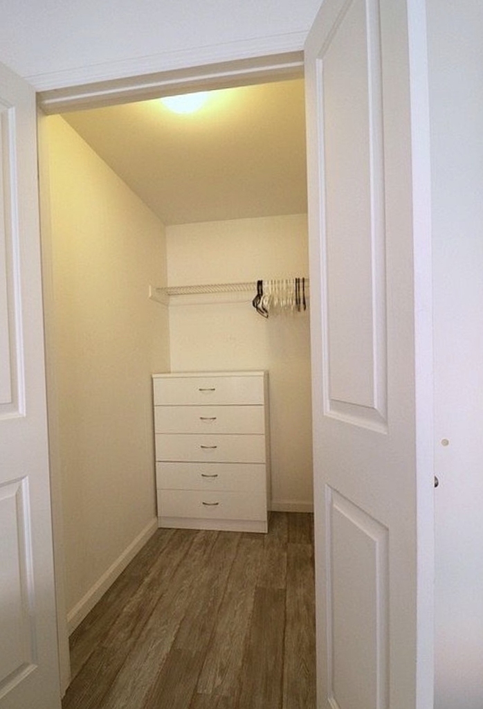 521 West 48th Street - Photo 5