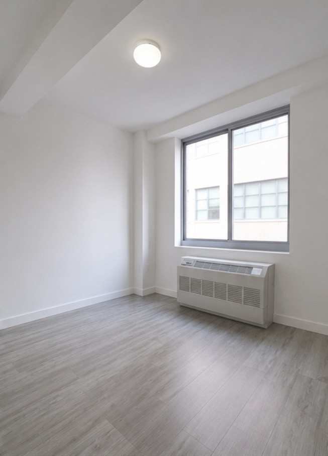 521 West 48th Street - Photo 6