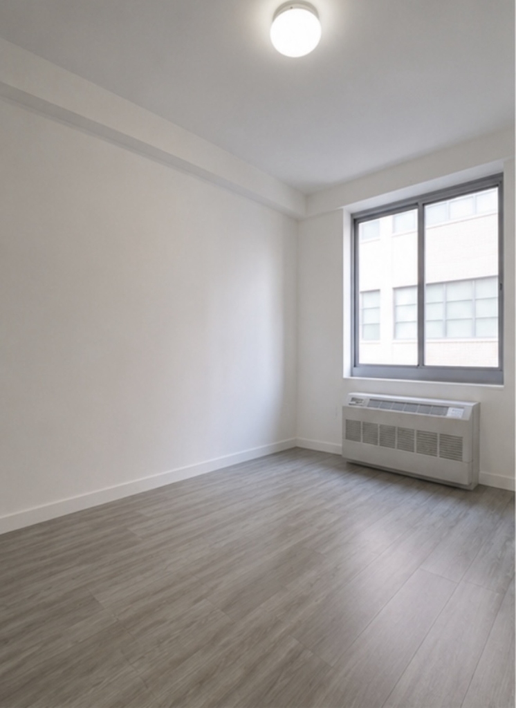 521 West 48th Street - Photo 9