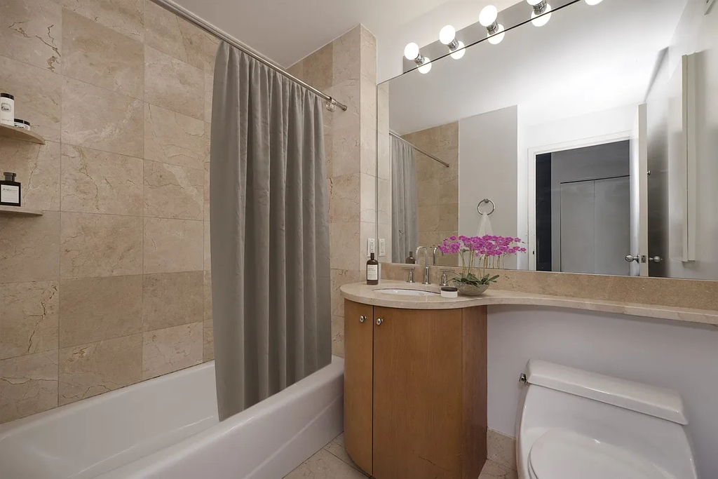 East 33th Street - Photo 4