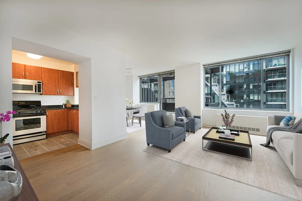 East 33th Street - Photo 0