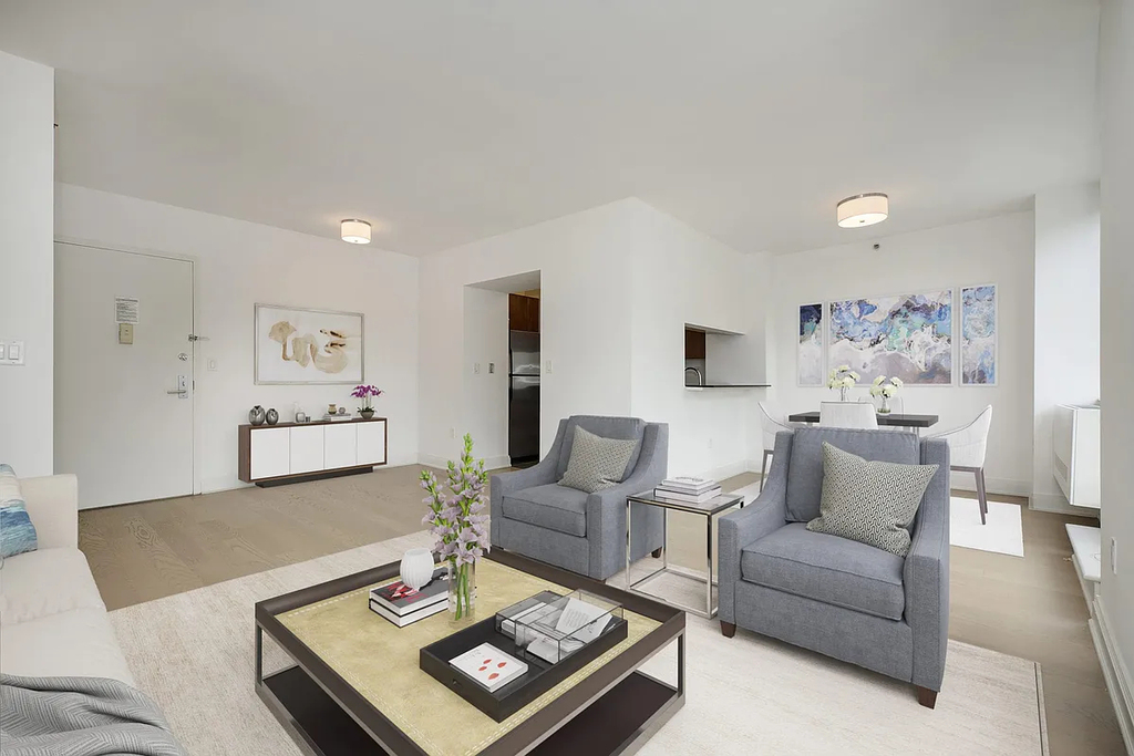 East 33th Street - Photo 5