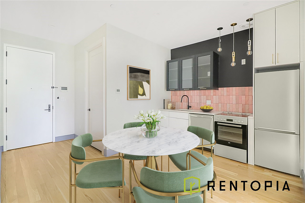 209 Montrose Avenue - Photo 1