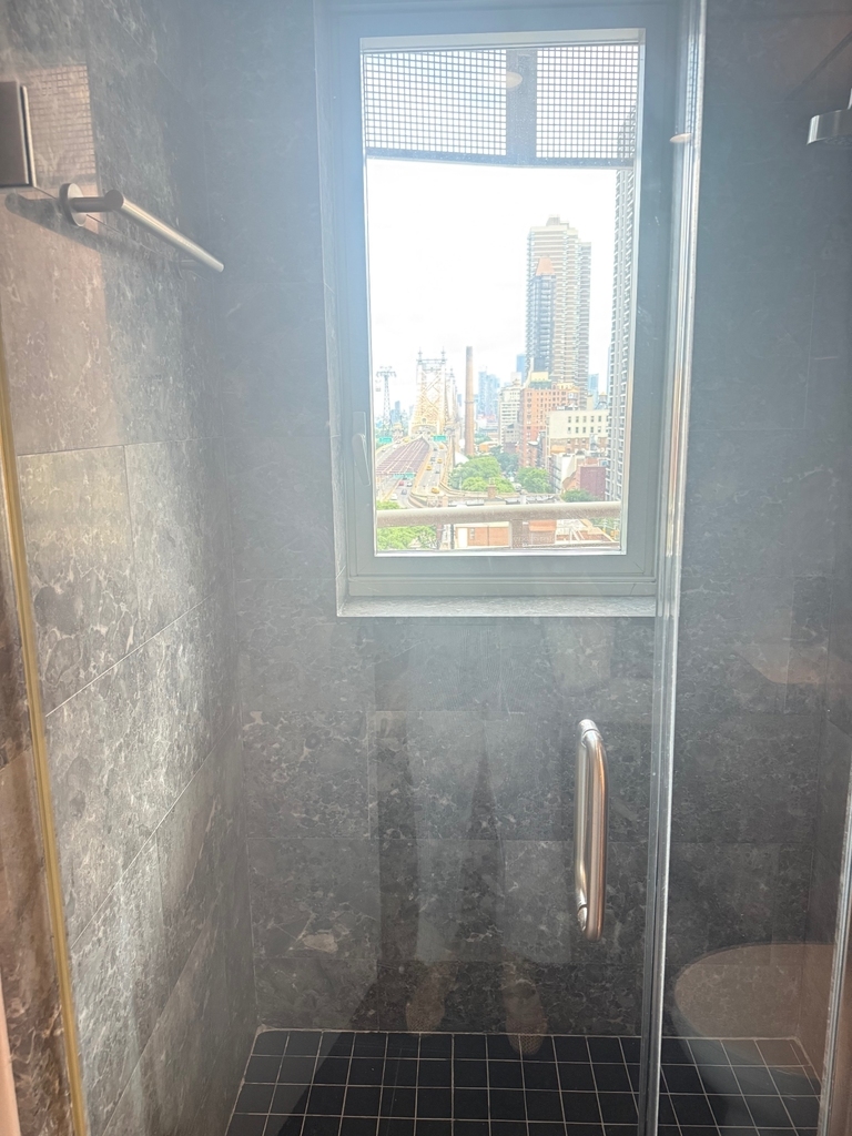 Midtown East - Photo 14
