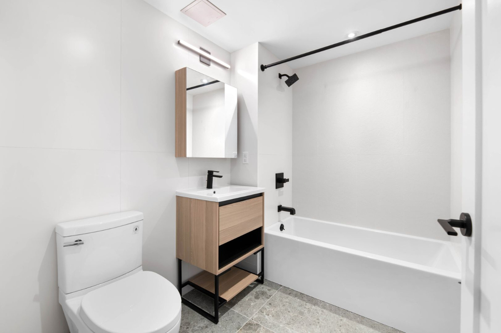 1650 Madison Avenue - Photo 4