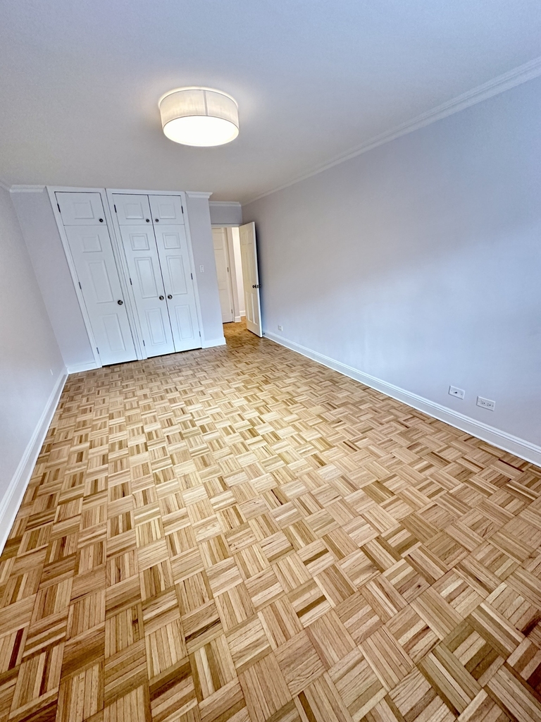 442 West 57th Street - Photo 6