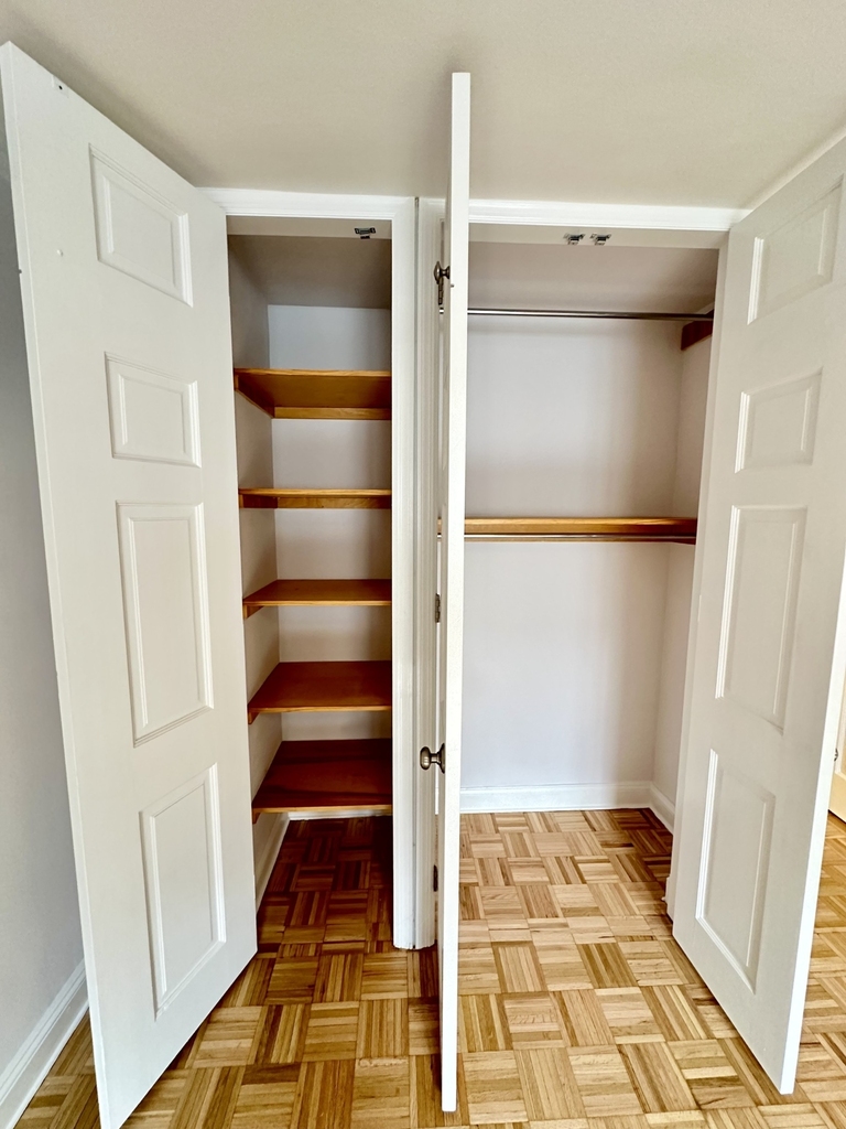 442 West 57th Street - Photo 8
