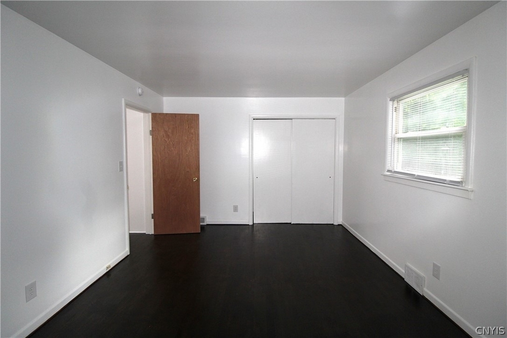24 Forest Road - Photo 12